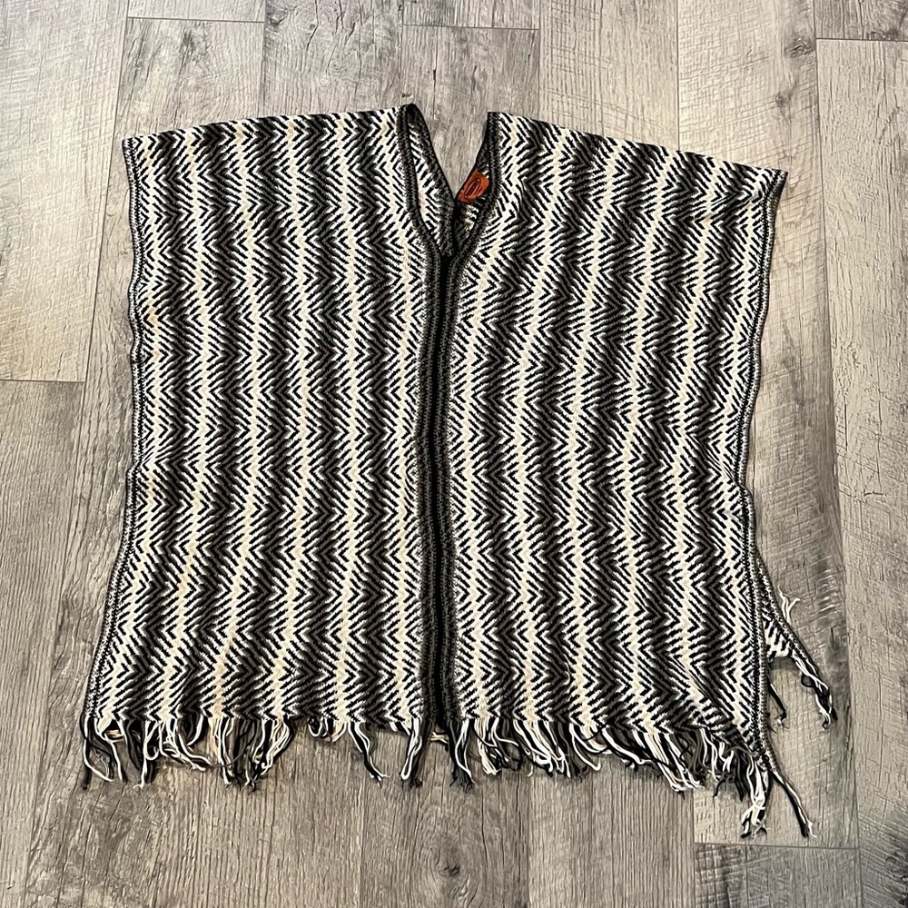 Women’s Missoni Shawl
